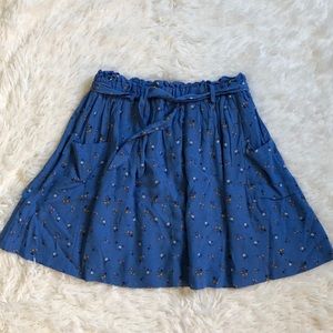 Mini Boden Girls blue floral cinched waist skirt 💙🌸